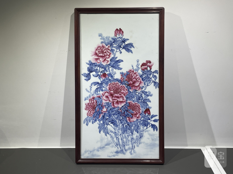 五十年代 青花胭脂红彩花开富贵图瓷板 - 图2